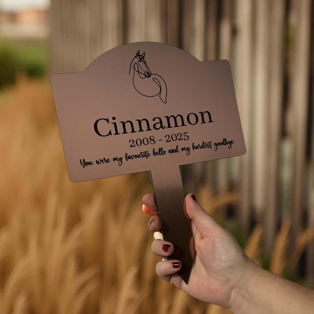 Personalized Pet Memorial Garden Stake – Custom Pet Burial Plaque