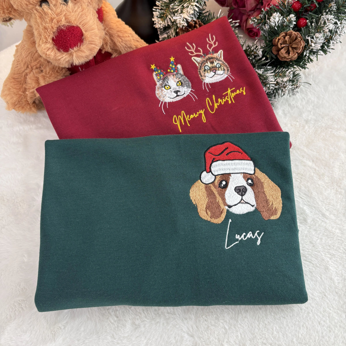 PetFiestas® Custom Christmas Pet Sweatshirt Jumper – Dog or Cat Face Embroidered Sweatshirt- Colorful Design