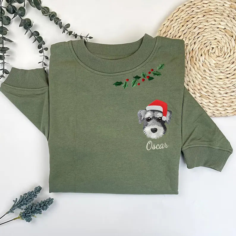 PetFiestas® Neckline Mistletoe Embroidered Custom Pet Embroidered Christmas Sweatshirt Hoodie T-shirt- Colorful Design