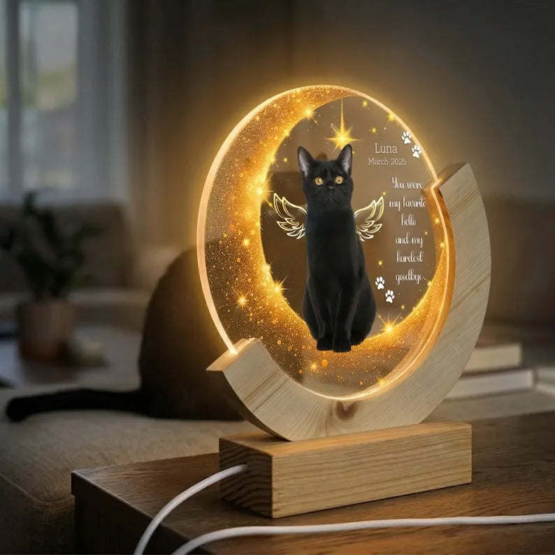 Custom Pet Memorial LED Light with Wooden Base, Crescent Moon Sympathy Lamp, Dog Cat Remembrance Gift