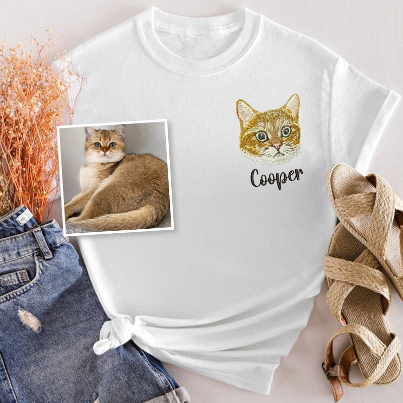 Golden-shaded Cat Lover Custom Embroidered Sweatshirt Hoodie T-shirt